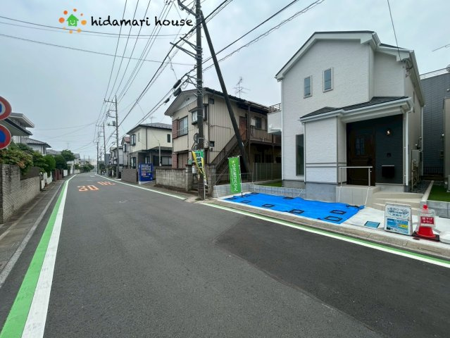 見沼区南中丸Ⅰ　新築戸建　ハートフルタウン02の前面道路含む現地写真