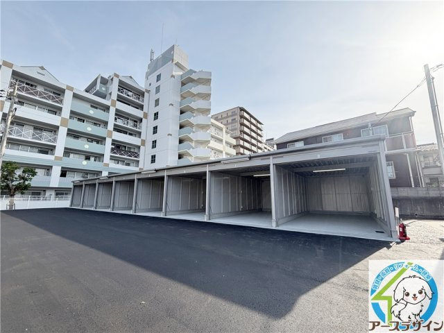 アースガレージ清水Ⅳの外観