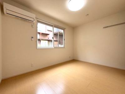 【寝室】 | ヴァン・カルチェB