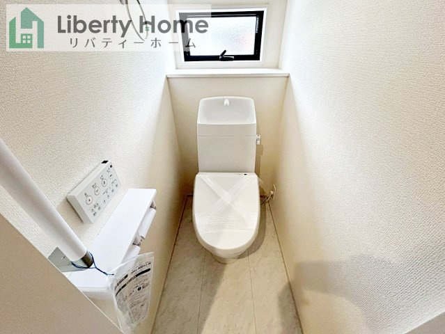 ひたちなか市東石川第13　新築戸建　5号棟のトイレ