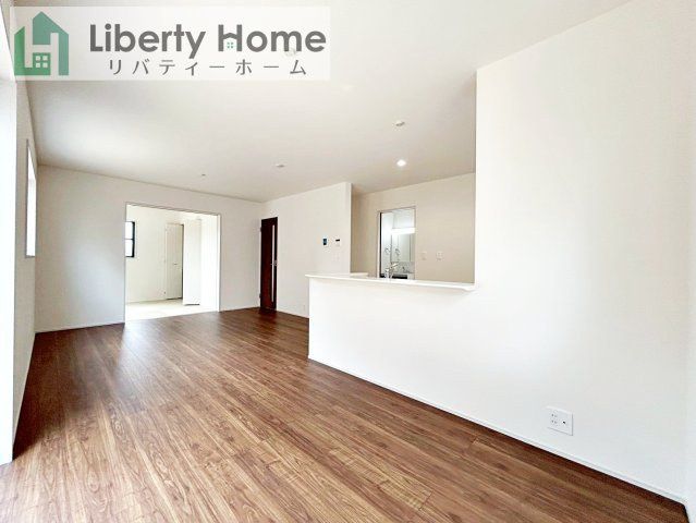 ひたちなか市東石川第13　新築戸建　5号棟の居間・リビング