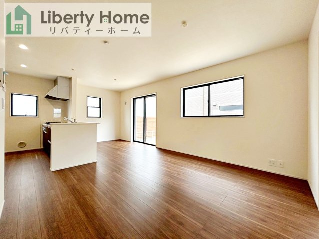 ひたちなか市東石川第13　新築戸建　5号棟の居間・リビング