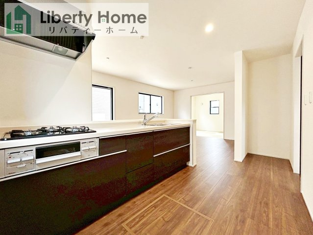 ひたちなか市東石川第13　新築戸建　5号棟のキッチン