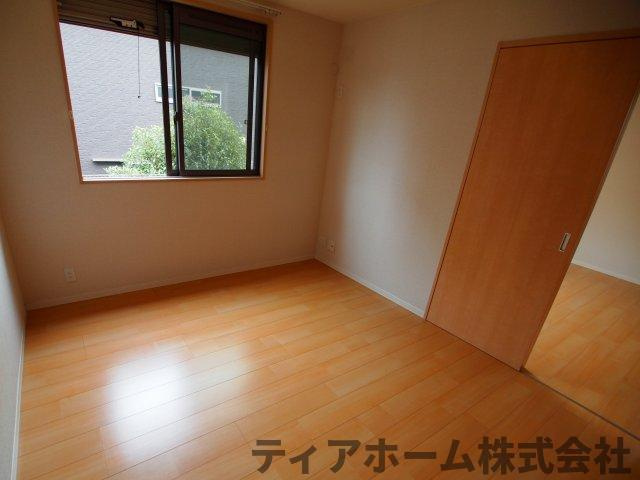 リーフコート高山台の洋室|明るい洋室です