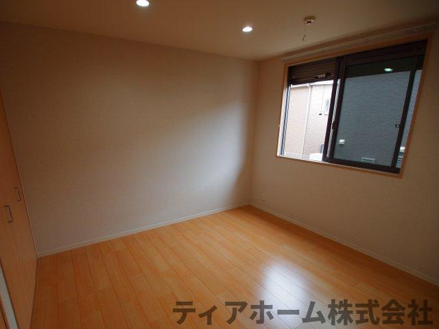 リーフコート高山台の洋室|コンパクトで使いやすい洋室です