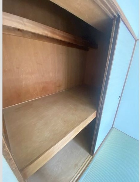 千里山アカシヤハイツの収納