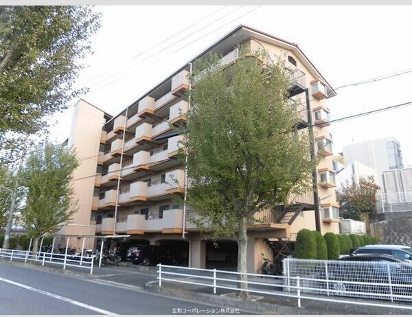 千里山アカシヤハイツの外観