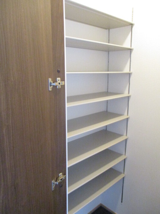 エスアイメゾンの玄関|シューズクロークもあります★