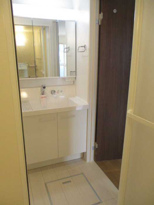 エスアイメゾンの洗面所|広い洗面スペースです★