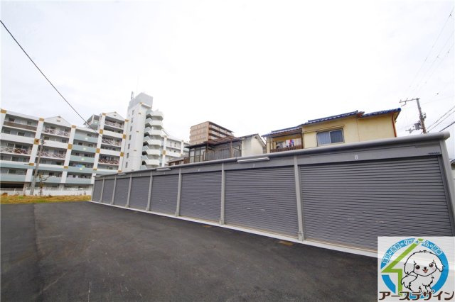 アースガレージ清水Ⅲの外観