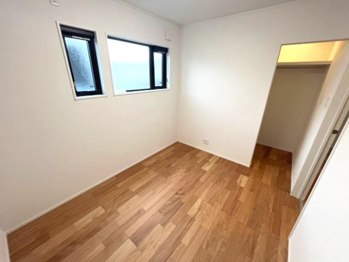 仲介手数料不要！東根市神町東三丁目A棟の洋室|洋室②