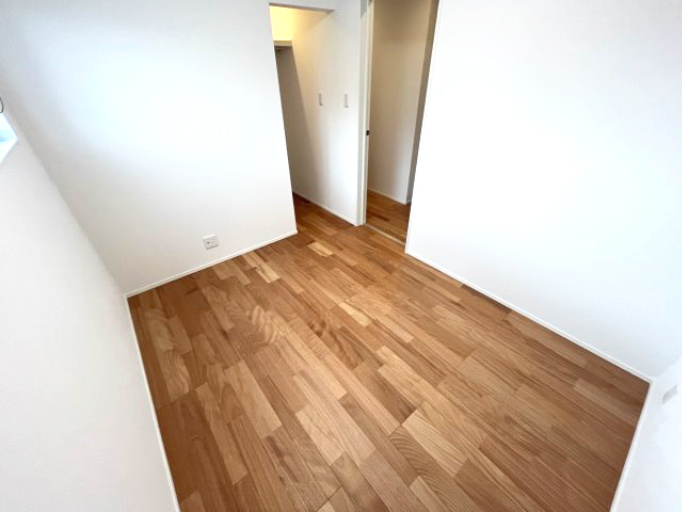 期間限定特別価格！仲介手数料不要！東根市神町東三丁目A棟の洋室|洋室①