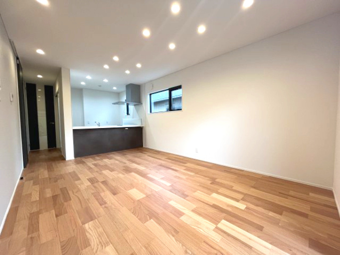 期間限定特別価格！仲介手数料不要！東根市神町東三丁目A棟の居間・リビング