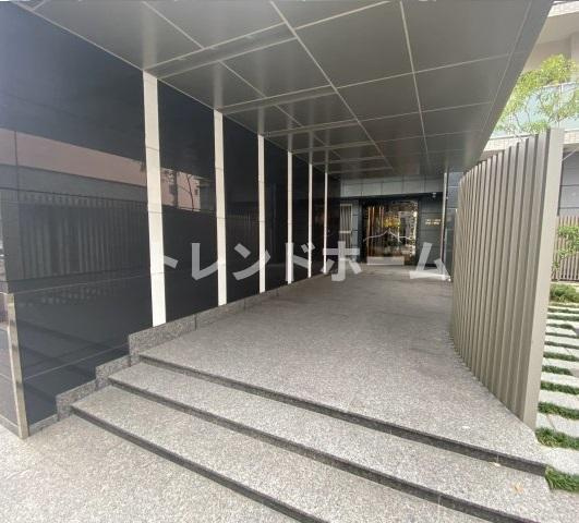 ネットフローラ立売堀のエントランス|選べる家電プランあり！！