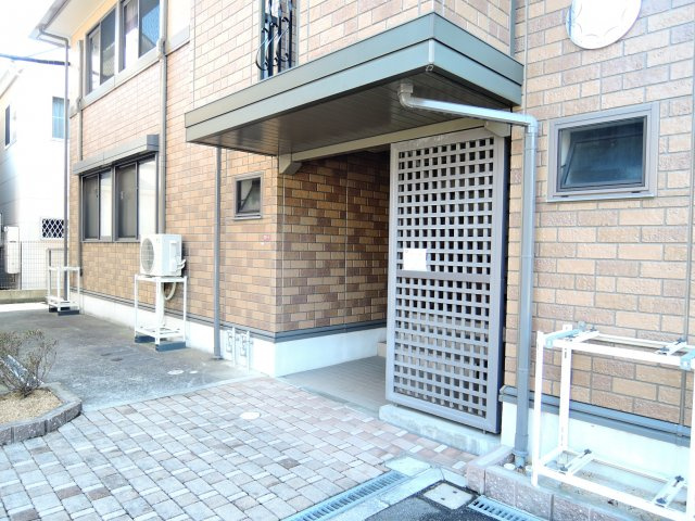 ガーデンビレッジＢ棟のエントランス