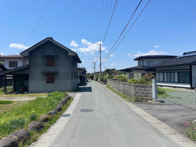 【前面道路含む現地写真】 | 山形市下東山【中古住宅】 | 前面道路