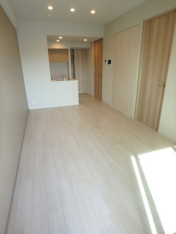 【居間・リビング】シーズンフラッツ青葉通一番町