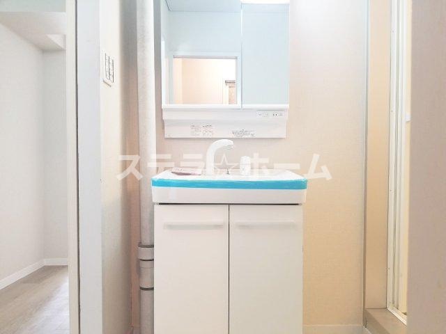 クローバーハイツ森小路1号棟の独立洗面台|独立洗面台です