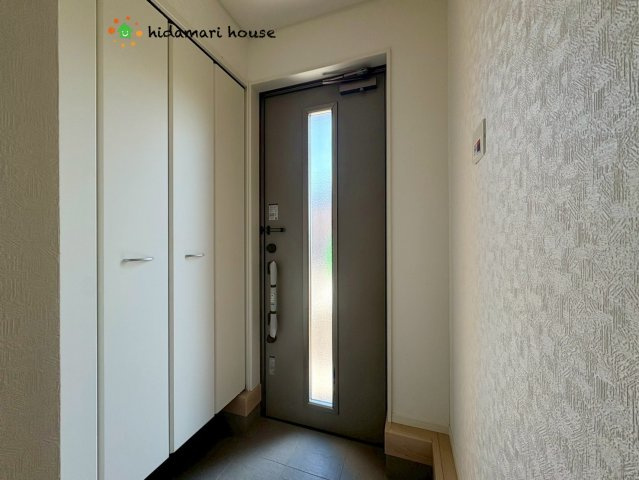 川島町伊草第2　新築戸建　クレイドルガーデン04の玄関