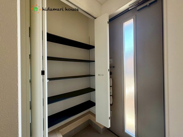 川島町伊草第2　新築戸建　クレイドルガーデン04の収納