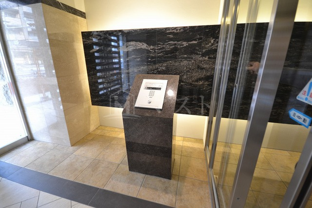 プレサンス立売堀アーバンスタイルのエントランス