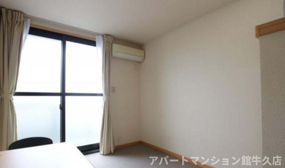 レオパレスソレーユの居間・リビング