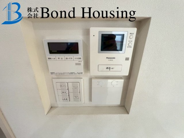 駐車スペース並列２台完備　玉津町今津　中古戸建の防犯設備