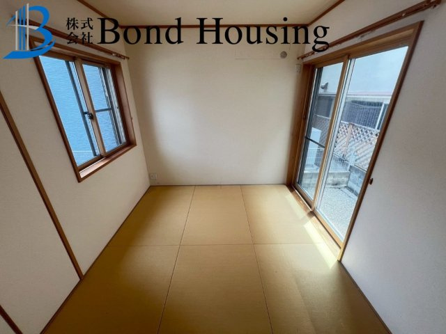 駐車スペース並列２台完備　玉津町今津　中古戸建の和室