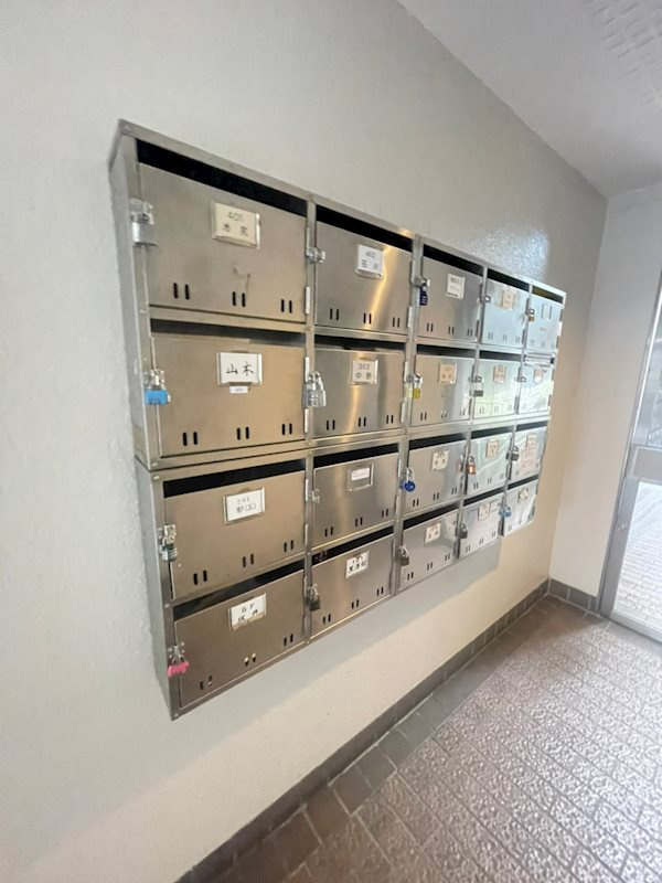 メゾンクレール諏訪山の外観