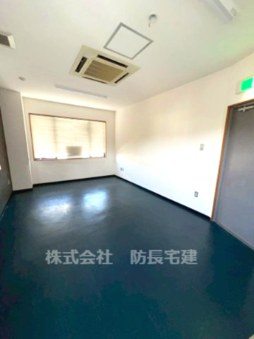 奉楽ビルの内装