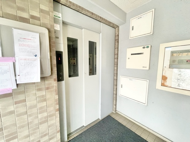 さいたま市中央区大戸３丁目の賃貸マンションのロビー