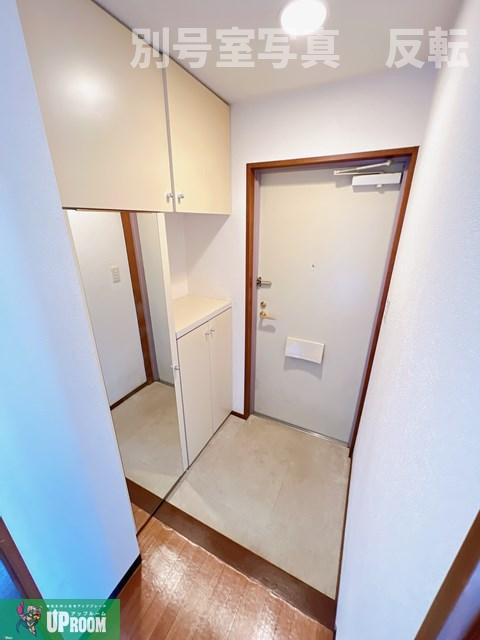 王子ホームズ春日井の玄関