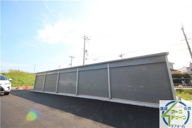 アースガレージ住吉の外観