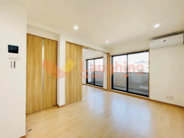 ネブラスカイの寝室|使い勝手のいい寝室です