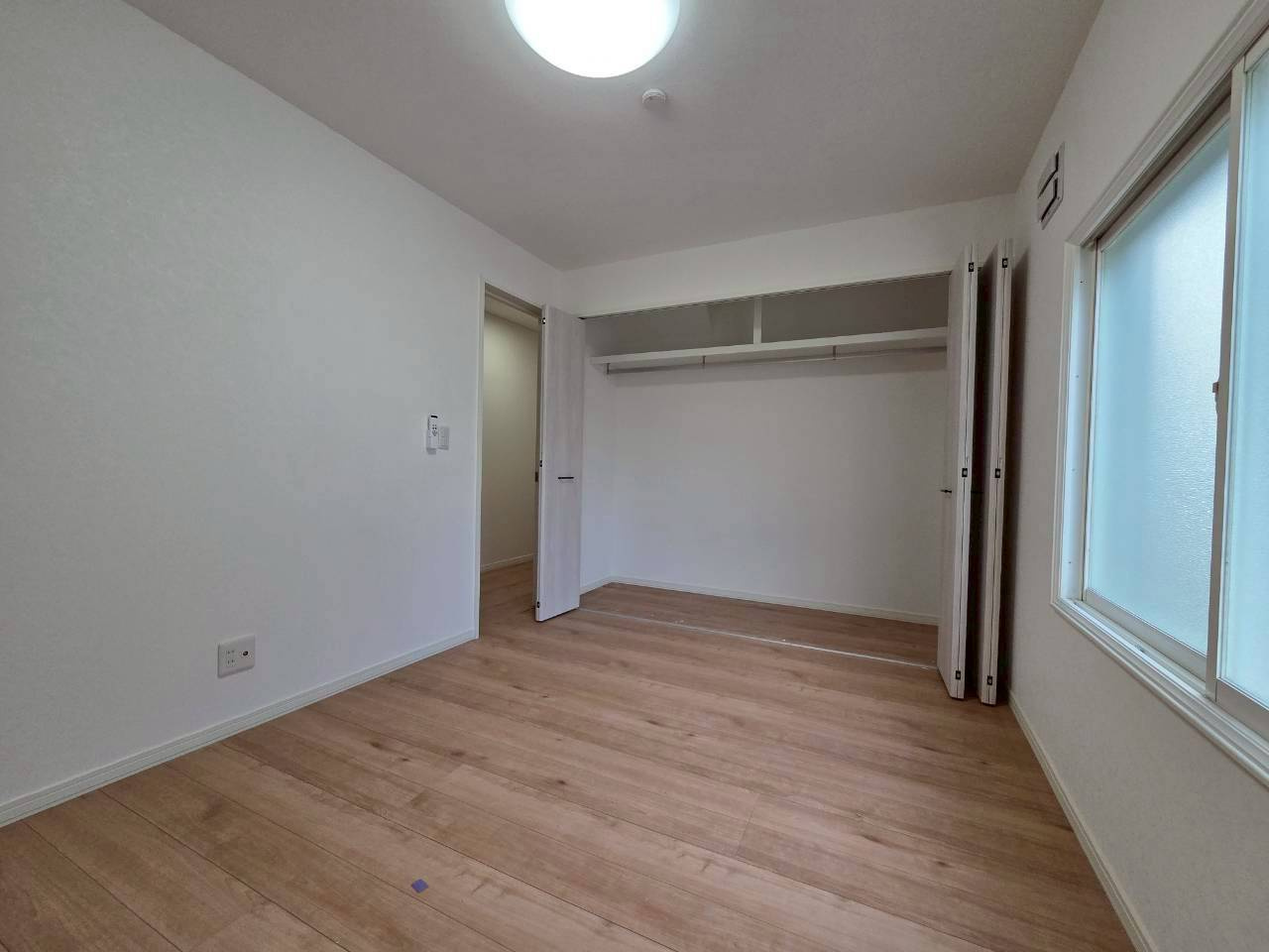 鳥取南3丁目　リフォーム済中古住宅の洋室|1階洋室