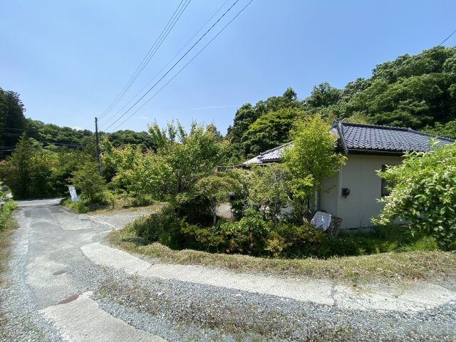 相馬市馬場野字岩穴前　土地の前面道路含む現地写真