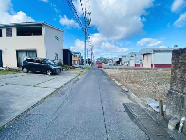 売土地　大垣市笠木町　64.37坪の前面道路含む現地写真