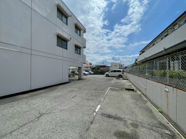 豊友マンション東豊中の駐車場