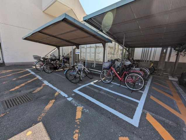 一光ハイツ尾頭橋の駐輪場|駐輪場