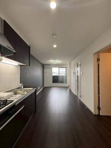 ラ・カシェット新宿の居間・リビング|日当たり良好です