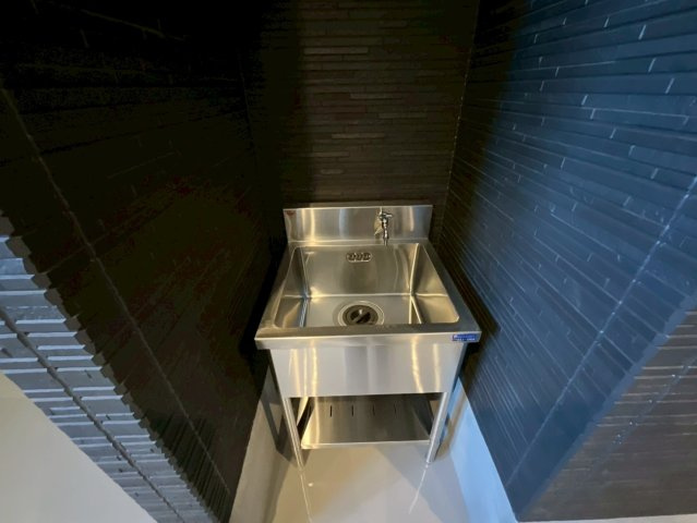 ラ・カシェット新宿の設備|ガレージ内に水回りが完備されています