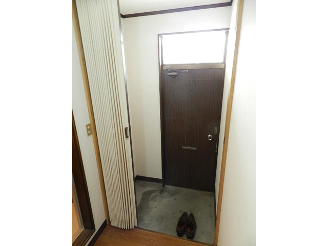 桜木ハイツ１号棟の玄関