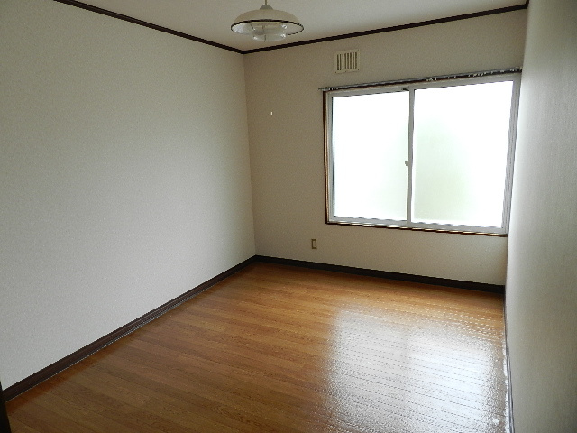 桜木ハイツ１号棟の洋室