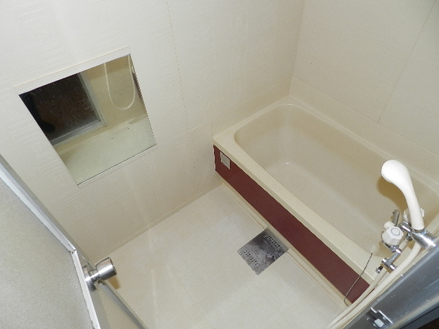 桜木ハイツ１号棟の浴室