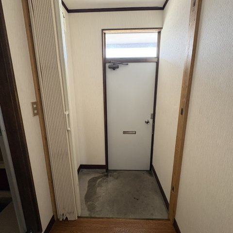 桜木ハイツ１号棟の玄関