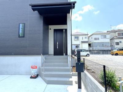 【エントランス】 | 流山市東深井新築戸建【東深井小学校：9分】 | エントランス・玄関ポーチ