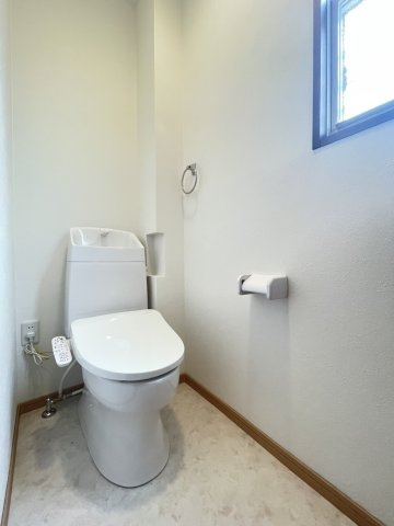 富士が丘６丁目　中古戸建のトイレ|■1階トイレ