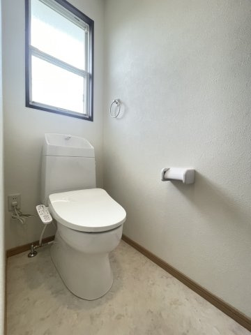 富士が丘６丁目　中古戸建のトイレ|■2階トイレ