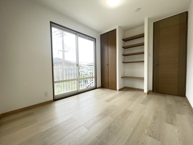 富士が丘６丁目　中古戸建の洋室|■洋室約5.5帖。