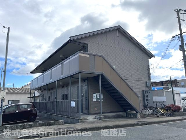 ベルメゾン土山の外観